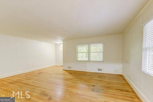 Building Photo - 141 Lindbergh Drive NE
