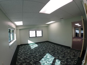 Building Photo - 55 US-1 BYP
