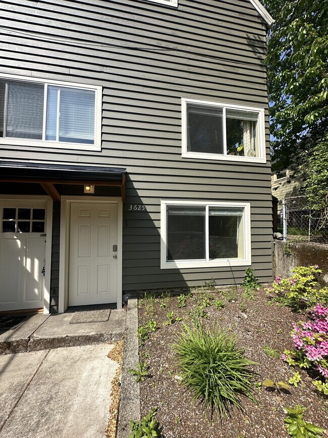 Foto del edificio - Large 1 Bedroom with Bonus Room/Office in ...