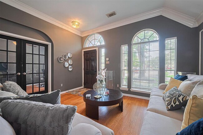 Foto del edificio - 4502 Twin Elm Dr
