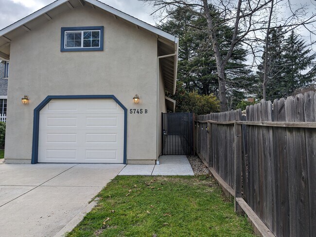 Building Photo - 5745 Mariposa Ave