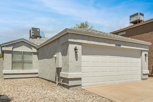 Foto del edificio - 23420 N 40th Ln