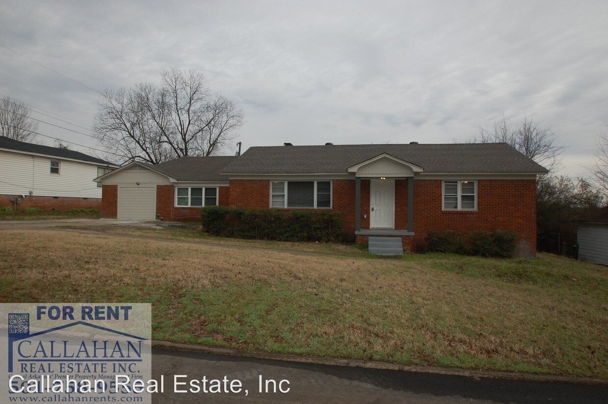 Primary Photo - 3 br, 2.5 bath House - 5 West Avalon Dr.