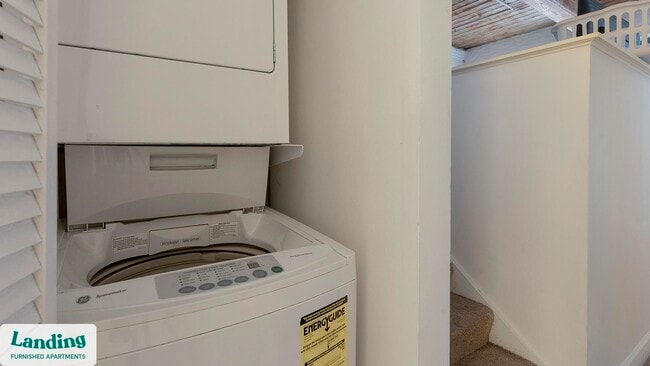 Building Photo - 121 S Fremont Ave