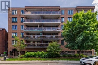 Building Photo - 420 Lewis St