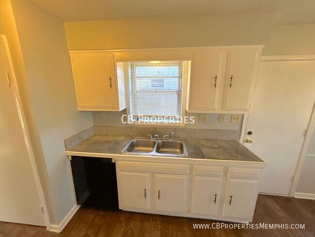 Foto del edificio - 5940 Pebble Beach Ave