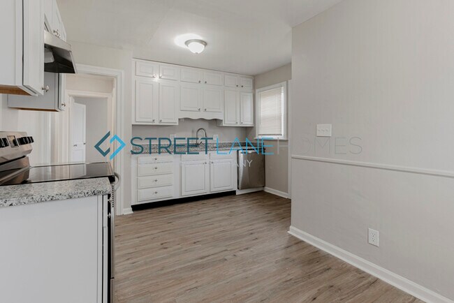 Foto del edificio - NOW OFFERING $250 OFF THE FIRST FULL MONTH...