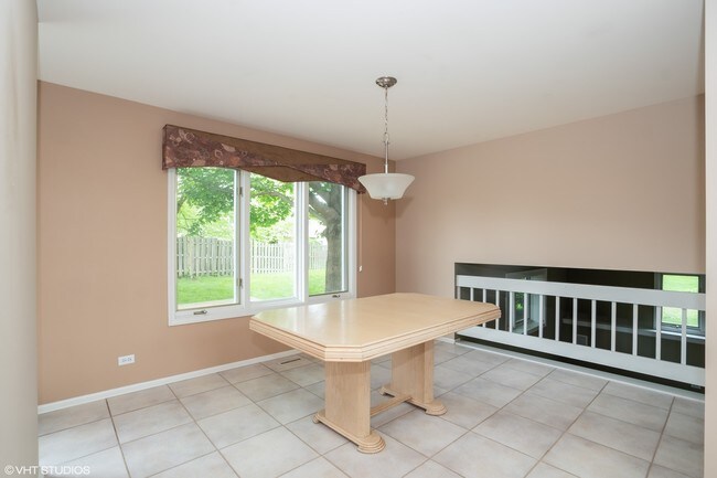 Building Photo - 1240 N Jack Pine Ct