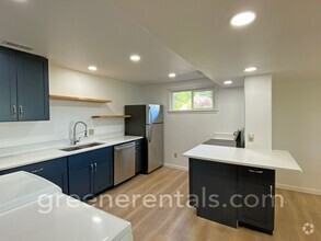 Building Photo - 3142 Cove Ln NW