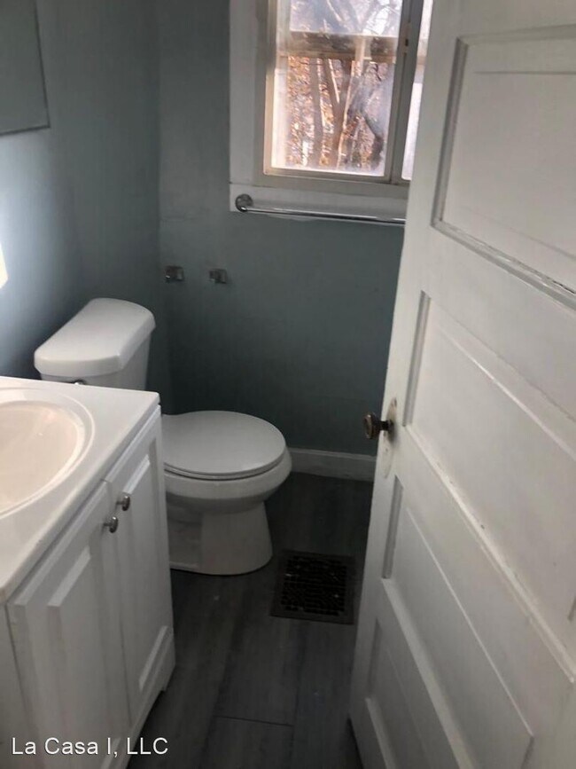 Building Photo - 2 br, 1 bath House - 2327 Mersington Ave