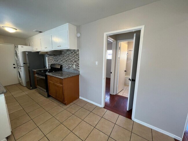 Foto del edificio - Single level condo