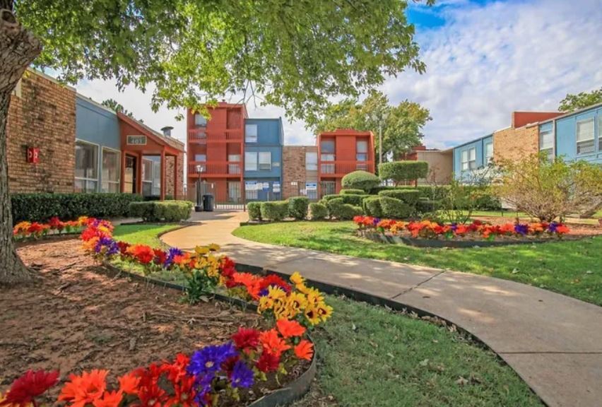 Midwest Pointe Apartments - Midwest City, OK | Apartments.com