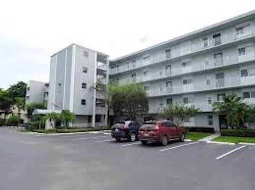 2236 North Cypress Bend Dr., Apt 412, - 2236 N Cypress Bend Dr