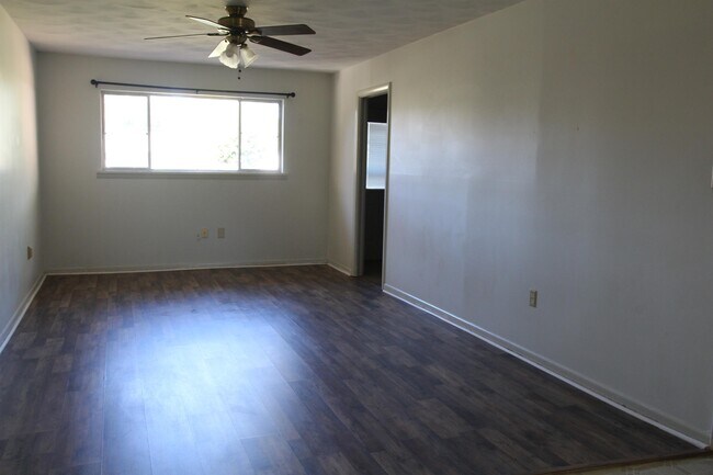 Building Photo - 2322 Tompkins Ave