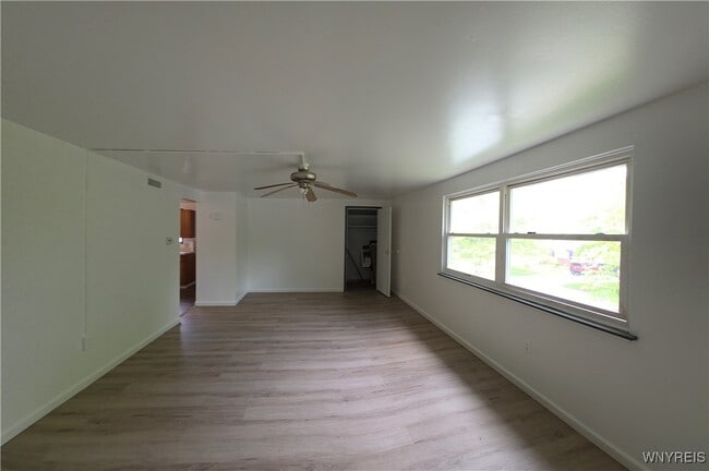 Building Photo - 50 Strasbourg Dr