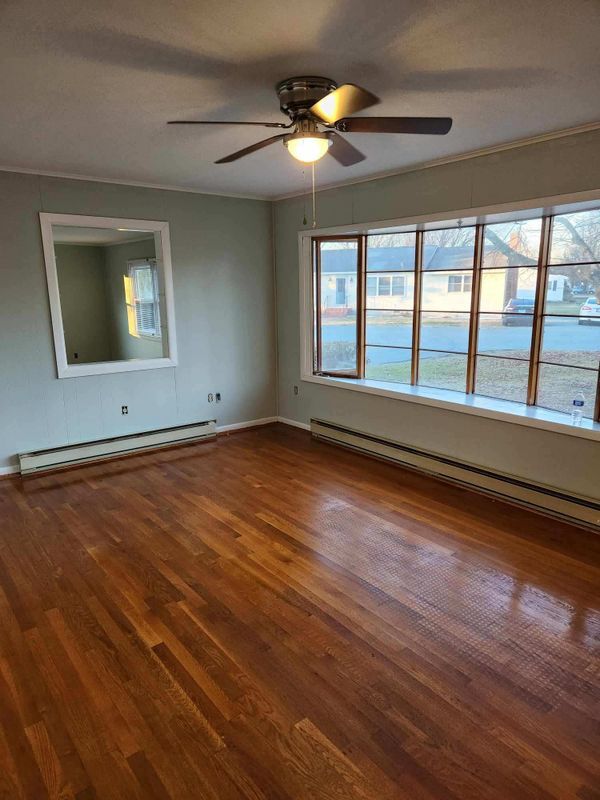 Building Photo - 306 Commerce St