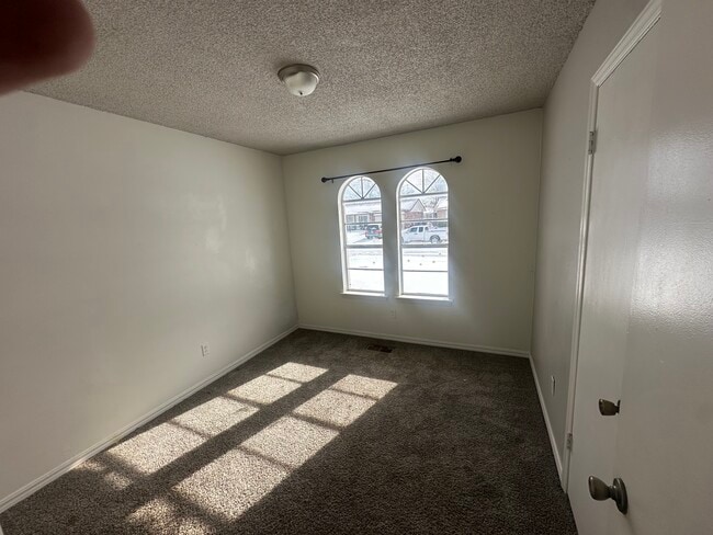 Foto del edificio - 11111 E 36th St