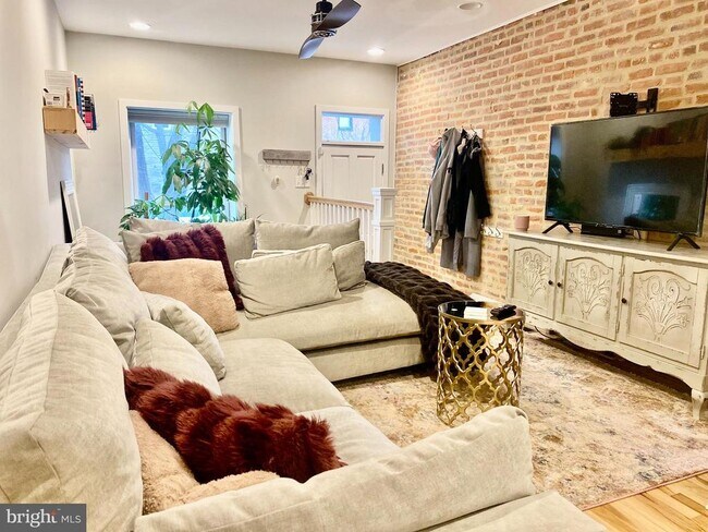 Foto del edificio - 149 N Potomac St