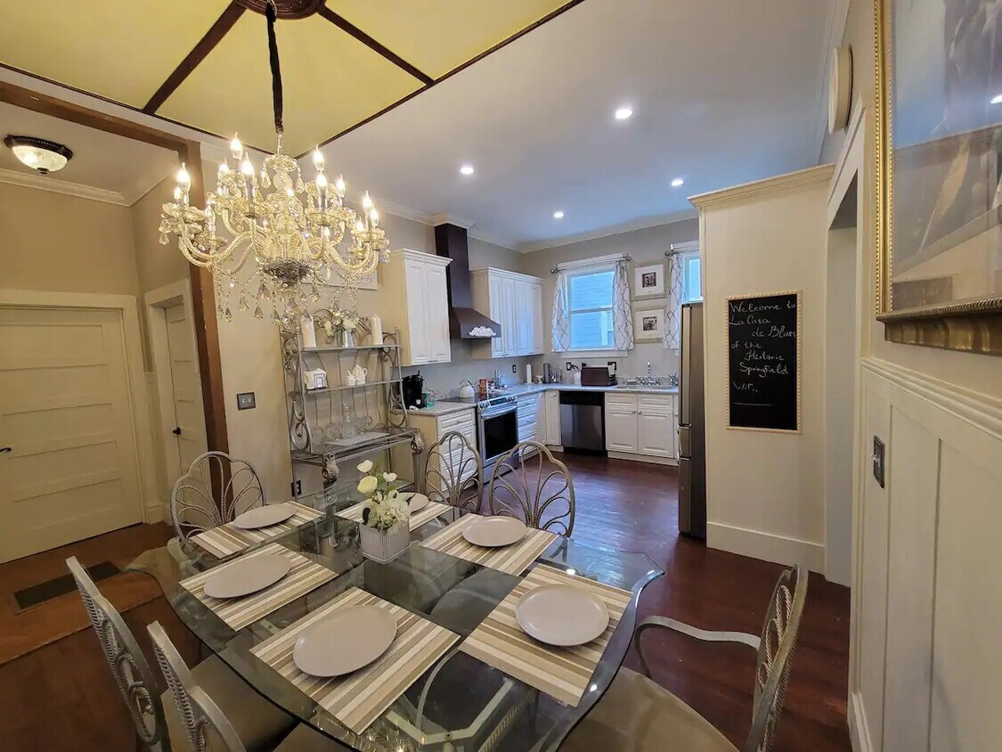 kitchen - 135 E 4th St