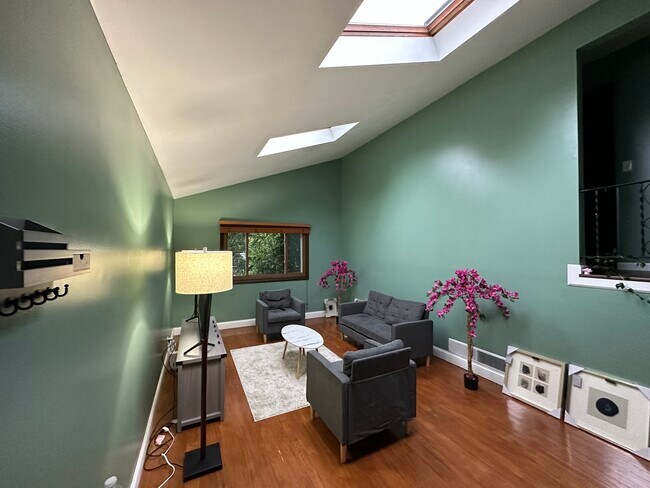 Foto del edificio - 327 N Garfield Ave