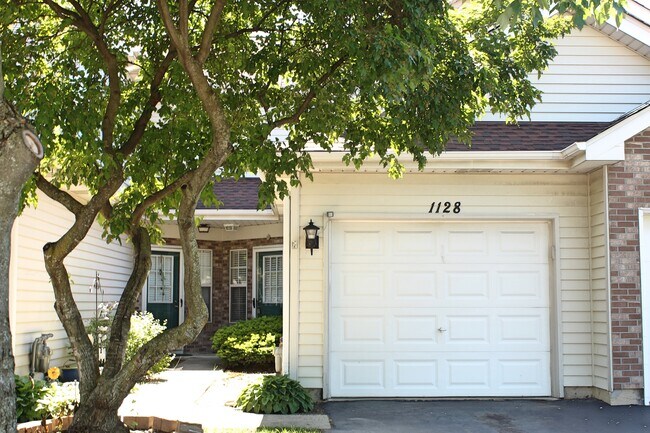 Building Photo - 1128 Regency Ct