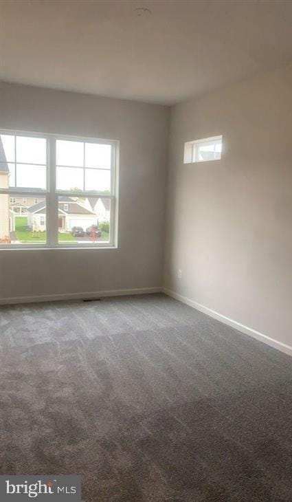 Foto del edificio - 235 Crofton Ct