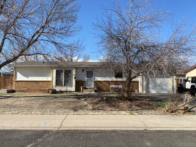 Building Photo - 3 Bed 2 Bath Ranch in Wellington with Easy...