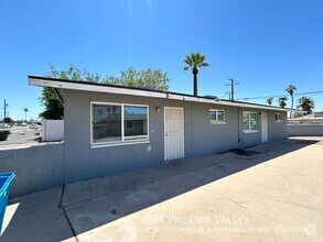 Building Photo - 4837 E Willetta St