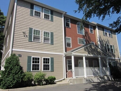 Photo - 415 Willard Street