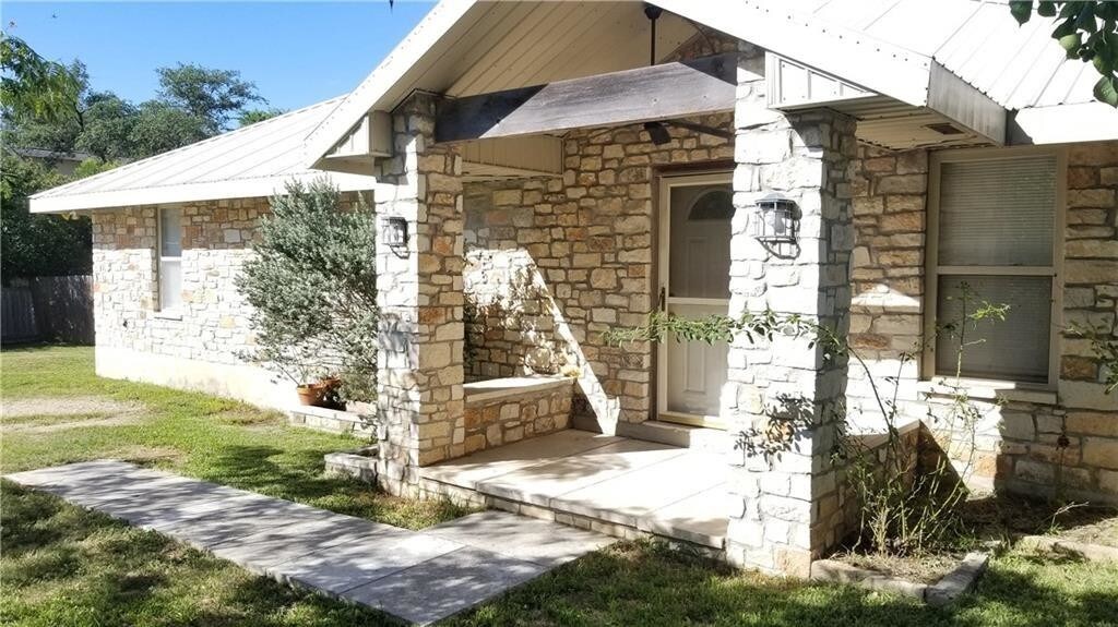 1001 Lipan Trail, Austin, TX 78733 House Rental in Austin, TX