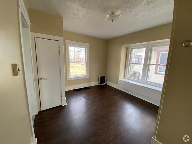 Building Photo - 350 Laird Ave NE