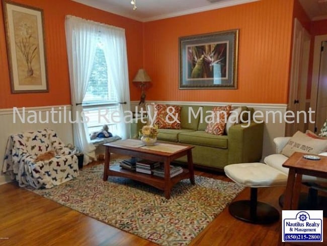 Building Photo - 1117 Lisenby Ave