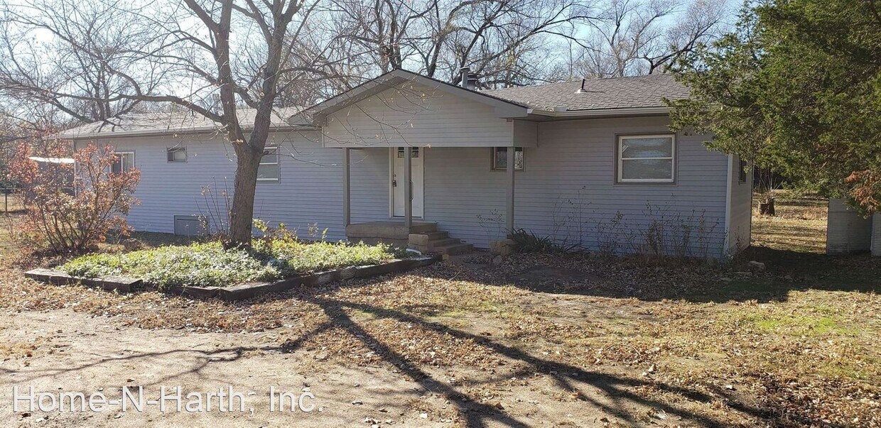 Primary Photo - 2 br, 1 bath House - 5801 E. Sandhill Road