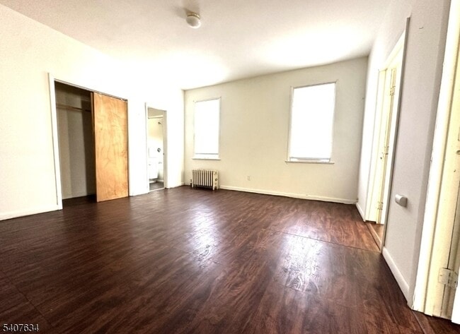 Foto del edificio - 528 Valley Brook Ave