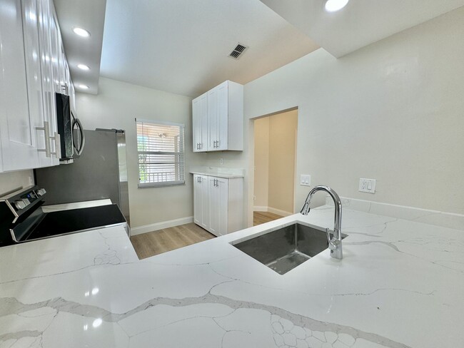 Building Photo - ** BRADSTROM AT LELY ** 3 BED / 2 BATH - CONDO - LIKE NEW! - GREAT LOCATION - ANNUAL RENTAL