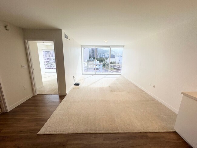 Building Photo - Move in Ready 1-Bedroom at Symphony Honolulu