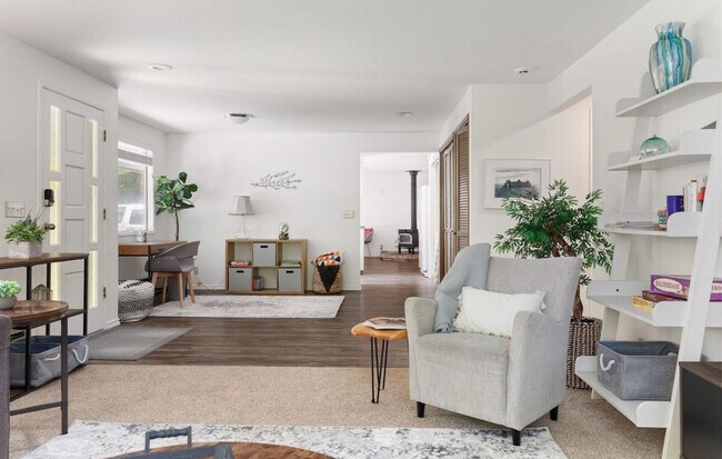 Foto del edificio - 804 N Main St