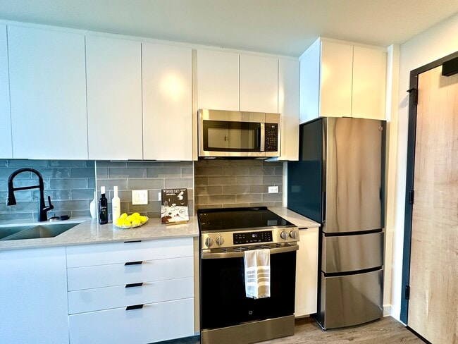 Photo - 105 NE 25th St Apartment