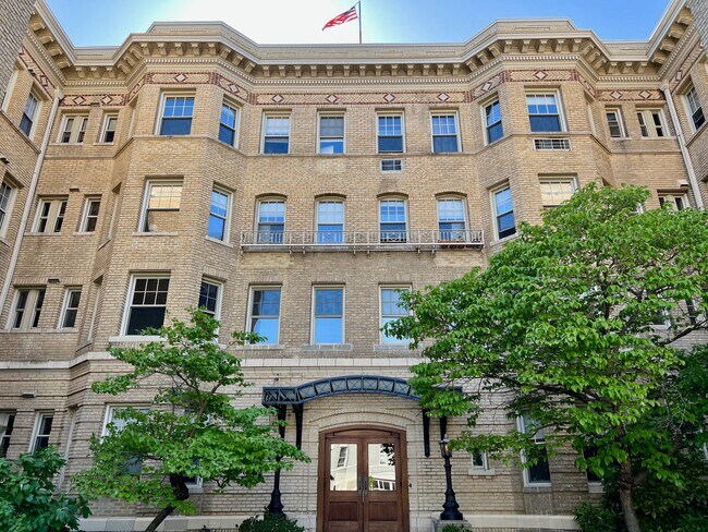 Building Facade - 3220 17th St NW