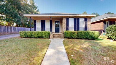 Building Photo - 6052 Magnolia Pl E