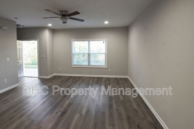 Foto del edificio - 2290 Connally Pl