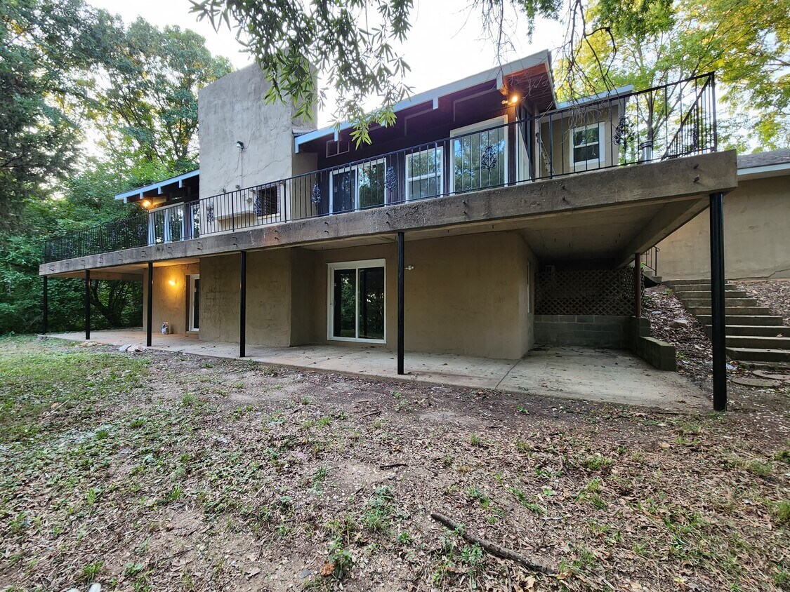 Foto principal - 17571 Graham St