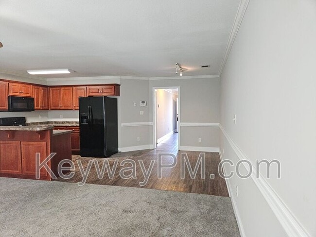 Foto del edificio - 2054 Reserve Ln