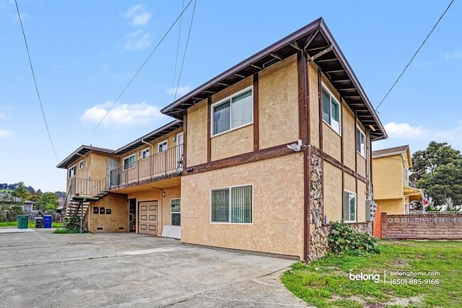 Building Photo - 25656 Franklin Ave