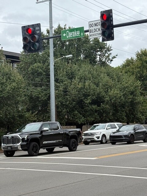 Esquina de Harding/West End y Cherokee St - 4202 W End Ave