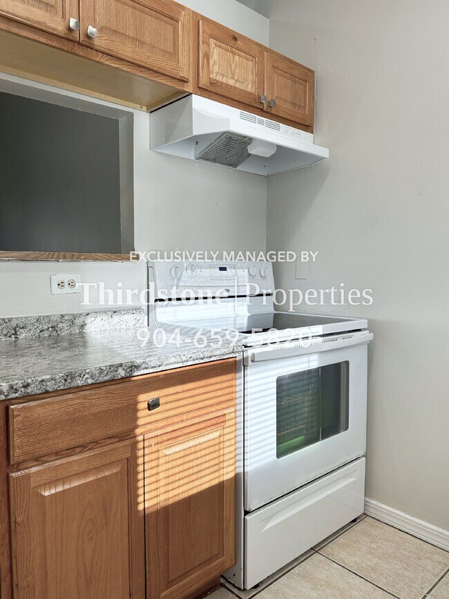 Building Photo - 7611 Indian Lakes Dr