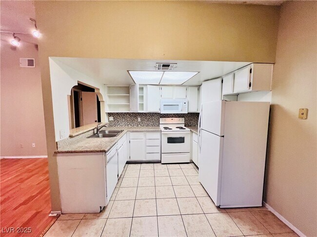 Foto del edificio - 5048 Spencer St