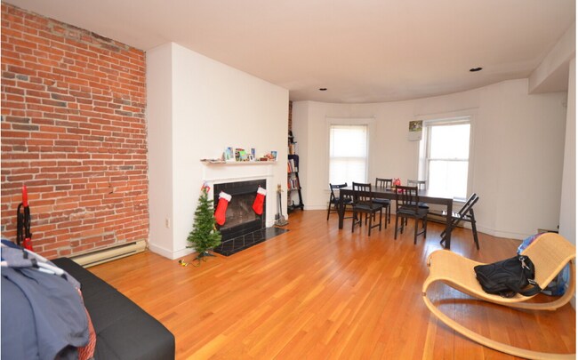 Foto del edificio - 1742 Washington St