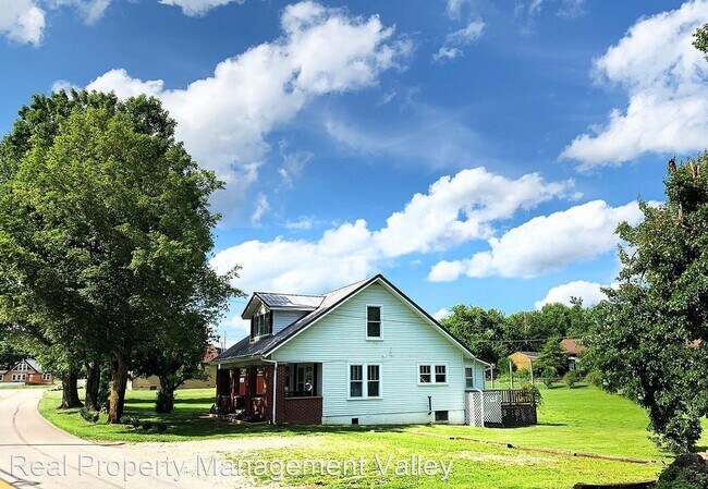 Building Photo - 3 br, 2 bath House - 1250 Charleys Creek Road