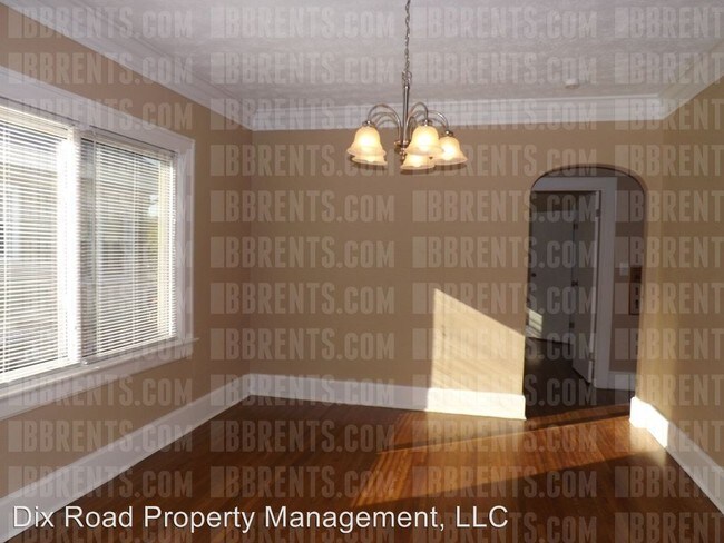 Foto del edificio - 3 br, 2 bath House - 703 Millville Avenue,
